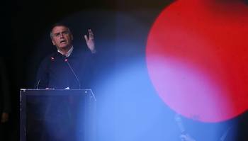 Inflação em queda mantém Bolsonaro no páreo na corrida eleitoral; leia análise