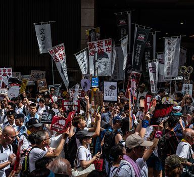 Manifestantes pediram uma investigação independente sobre abuso de poder e negligência por parte da polícia