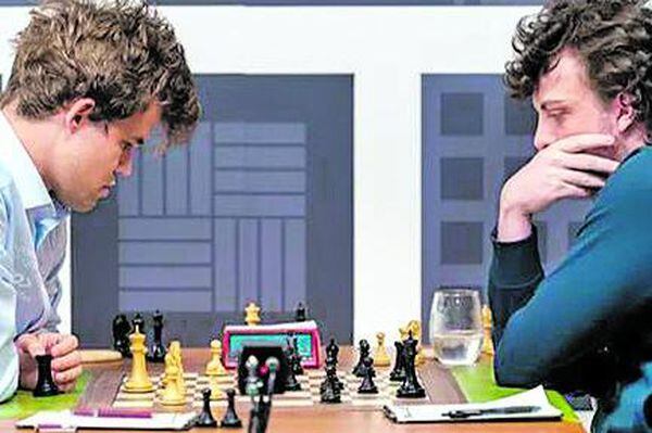 Possível trapaça faz mundo do xadrez viver uma de suas maiores polêmicas da  história; entenda - Estadão