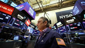 Traders work on the floor of the New York Stock Exchange (NYSE) in New York City, U.S., August 15, 2023.  REUTERS/Brendan McDermid