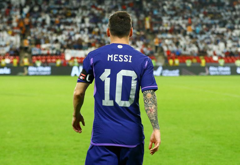 Messi foi homenageado em canção com referências à seleção argentina para o Mundial.