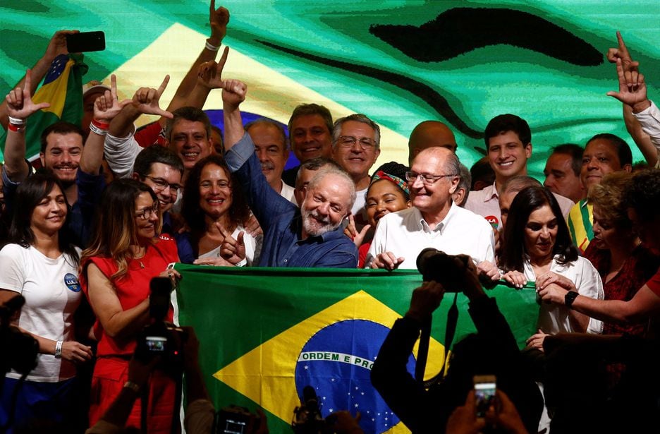 Presidente eleito Luiz Inácio Lula da Silva discursa após vitória nas urnas 