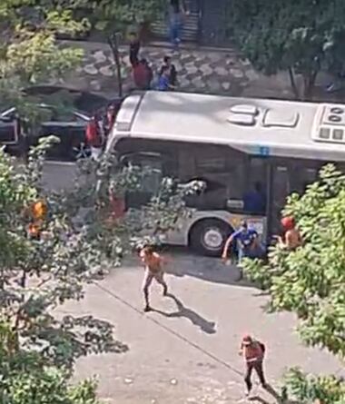 Usuários atacaram ônibus no centro de São Paulo