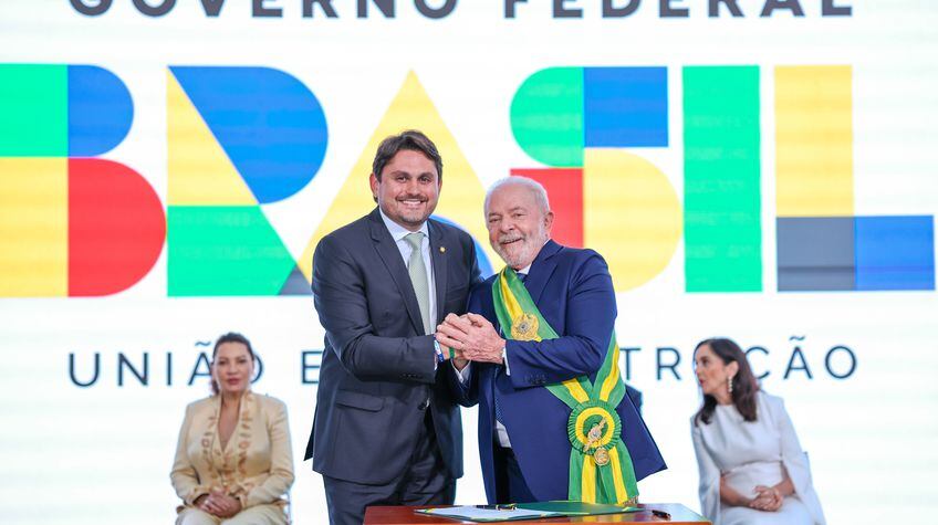 02.01.2023 – Presidente Lula empossa novos Ministros de Estado. – Juscelino Filho é empossado como Ministro das Comunicações. Foto: Ricardo Stuckert/PR