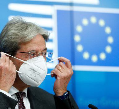 Comissário da União Europeia, Paolo Gentilonicritica imagens 'vergonhosas' do Brasil em meio à pandemia da covid