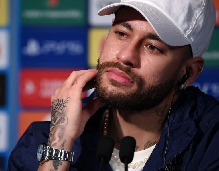 Paris Saint-Germain's Brazilian forward Neymar attends a press conference at the Parc des Princes stadium in Paris, on February 13, 2023 on the eve of the UEFA Champions League round of Last 16 First leg football match against FC Bayern Munich. (Photo by FRANCK FIFE / AFP). Foto: Franck Fife / AFP