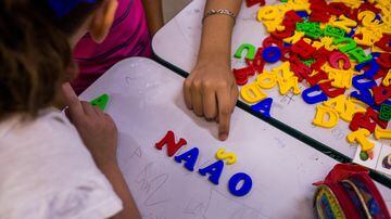 Programa do governo de São Paulo pretende promover alfabetização em 90% das crianças até 2026.