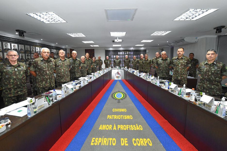 Retrato oficial da 344ª Reunião do Alto-Comando do Exército, realizada em cinco encontros ao longo da primeira semana de agosto, no Quartel-General do Exército, em Brasília.