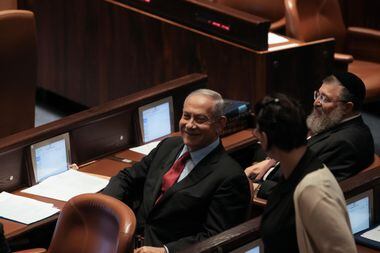 Ex-primeiro-ministro israelense Binyamin Netanyahu tenta voltar ao cargo 