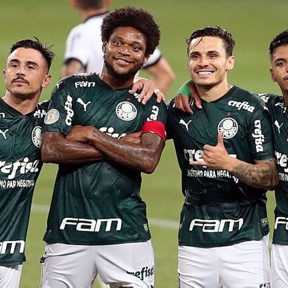 Corinthians e Palmeiras fazem jogo equilibrado e ficam no 0 a 0