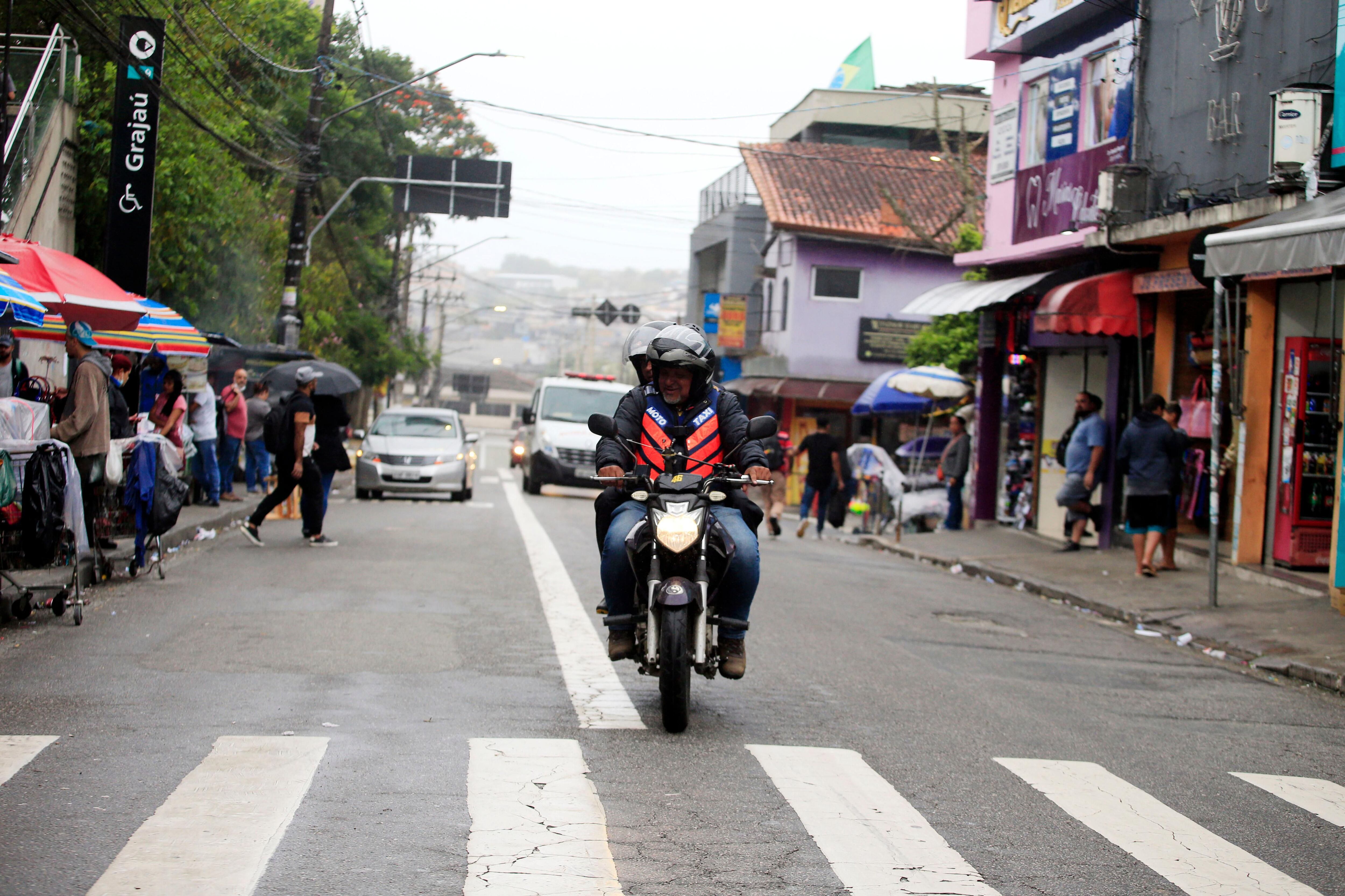 Carona perigosa: acidentes de motos com crianças no Rio disparam