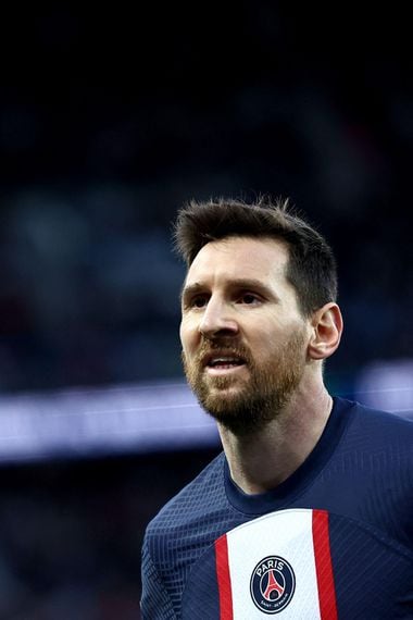 Messi não vive boa fase no PSG e espera reencontrar bom futebol com a camisa da Argentina.