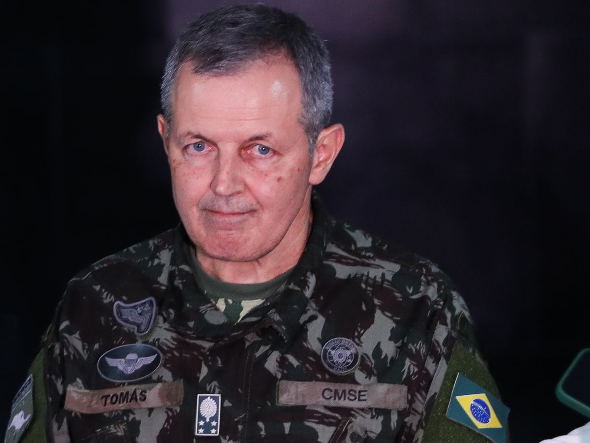 Qualquer militar ou civil não está acima da lei', diz comandante do Exército sobre atos golpistas - Estadão