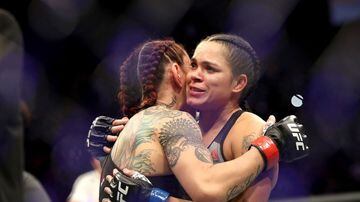 Amanda Nunes deu fim à soberania de Cris Cyborg no UFC. Foto: Sean M. Haffey/AFP