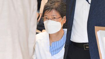 Ex-presidente sul-coreanaPark Geun-hye chega a hospital em Seul, em 20 de julho de 2021. Foto: Yonhap via AP