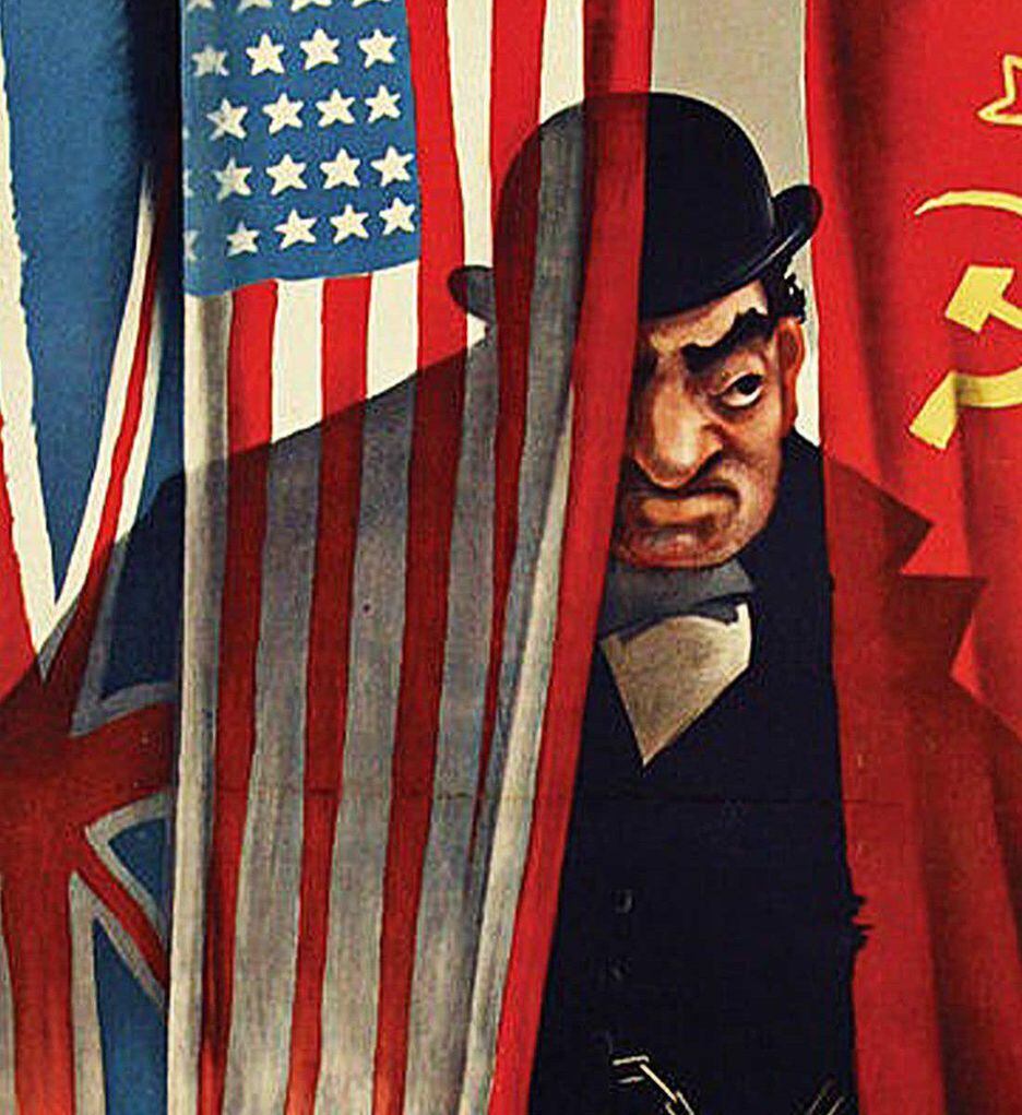 Poster de propaganda antissemita nazista que coloca o judeu como entre a bandeira americana e comunista 