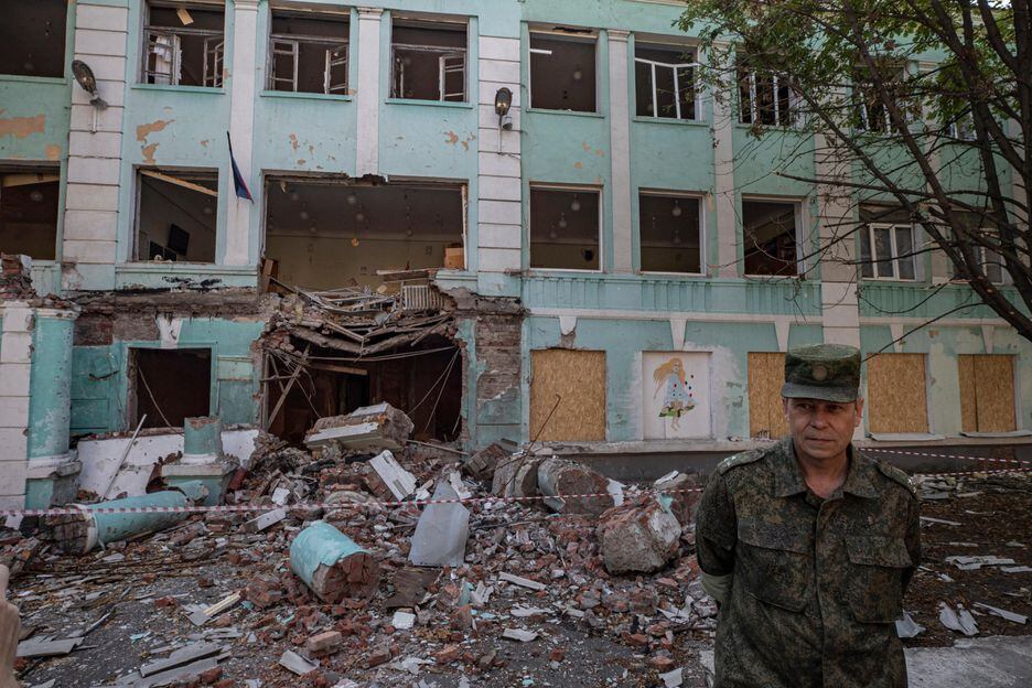 Escombros do ataque à cidade russa de Mariupol, no sudeste da Ucrânia  Y

