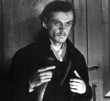 Georgiy Taratorkininterpreta Raskolnikov na adaptação dirigina porLev Kulidzhanov em 1970