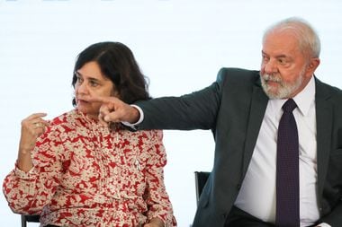 Lula impõe derrota a Nísia Trindade e joga pressão sobre Anvisa com sanção  da ozonioterapia - Estadão