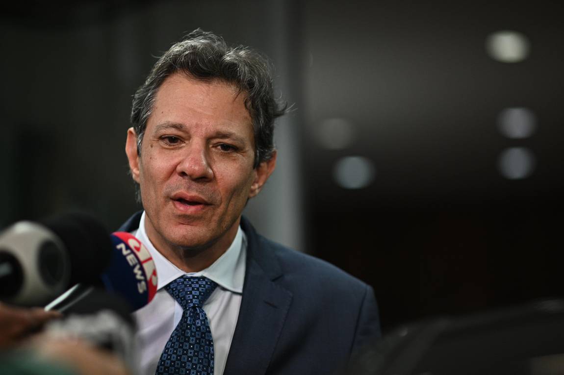 Haddad says he discussed buying Pix on installments in a meeting with Campos Neto