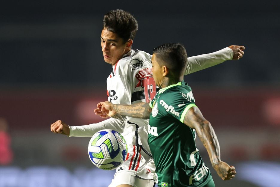 São Paulo ganhou por 1 a 0 do Palmeiras no jogo de ida das quartas da Copa do Brasil