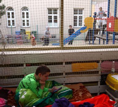 Ukrainian children play at a shelter for refugees in the Primary School No.5, after fleeing the Russian invasion of Ukraine, in Przemysl, Poland, March 21, 2022. REUTERS/Hannah McKay