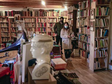 A livraria Páramo em Urueña, Espanha, que vende uma série de livros em segunda mão.