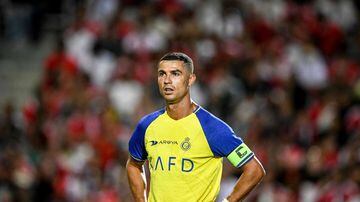 Al Nassr's Portuguese forward Cristiano Ronaldo looks on during the Algarve Cup football match between Al Nassr and SL Benfica at Algarve stadium in Loule on July 20, 2023. (Photo by Patricia DE MELO MOREIRA / AFP). Foto: Patricia DE MELO MOREIRA / AFP