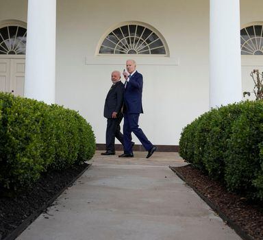 U.S. President Joe Biden and Brazilian President Luiz Inacio Lula da Silva walk down the Colonnade of the White House, in Washington, U.S. February 10, 2023. Alex Brandon/Pool via REUTERS
