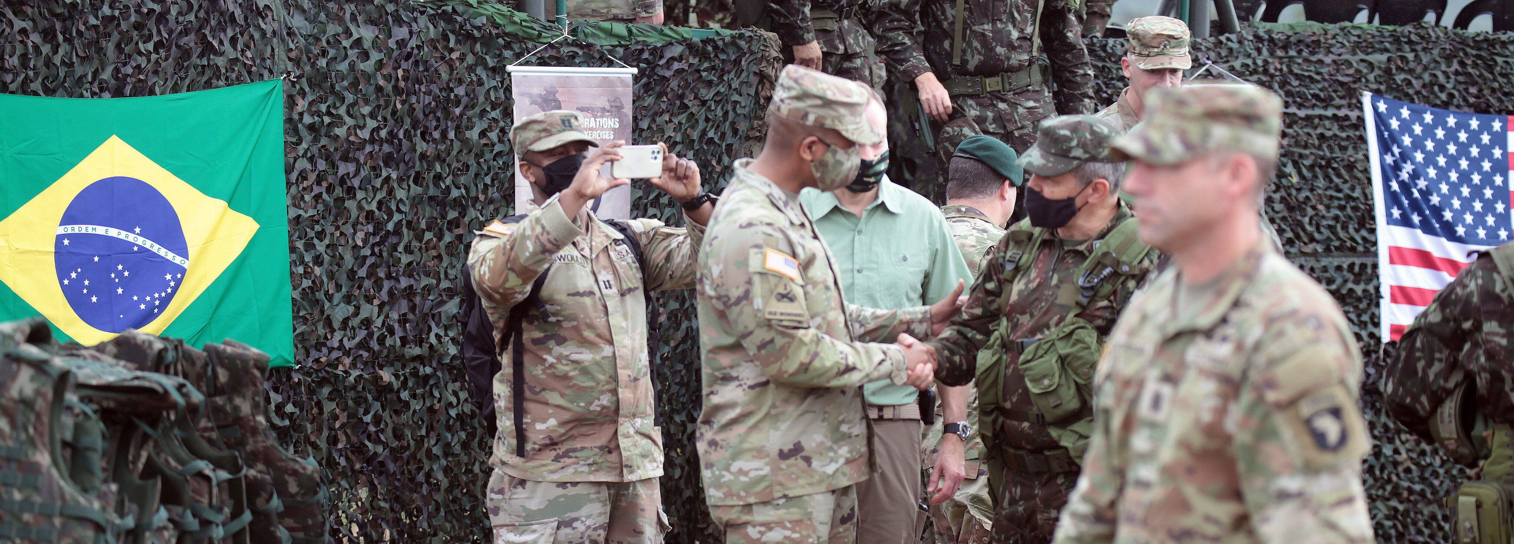 Tropas do Exército Brasileiro se preparam para exercício conjunto com EUA -  Dialogo Americas