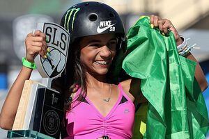 Rayssa Leal vence etapa de Lake Ravasu do Mundial de skate street