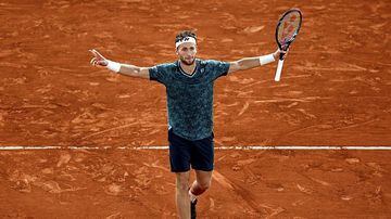 Casper Rudd vibra com vitória na semifinal de Roland Garros. Foto: EFE/YOAN VALAT 