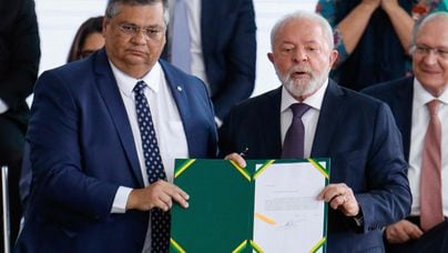 ‘Chama o Dino!’: governo Lula tem novo bordão quando há problema na Esplanada Foto: Sergio Lima/AFP