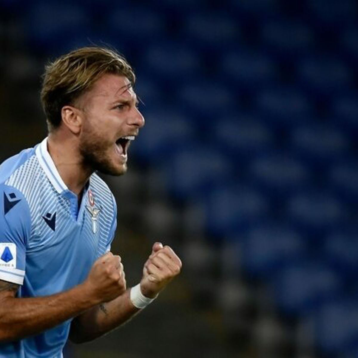 Napoli vence por 3 a 0 e carimba rebaixamento do Genoa no