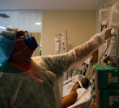 Leito de UTI de covid-19 em hospital carioca