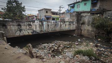 Melhorar os sistemas de coleta de esgoto é um dos principais desafios nos centros urbanos do Brasil 