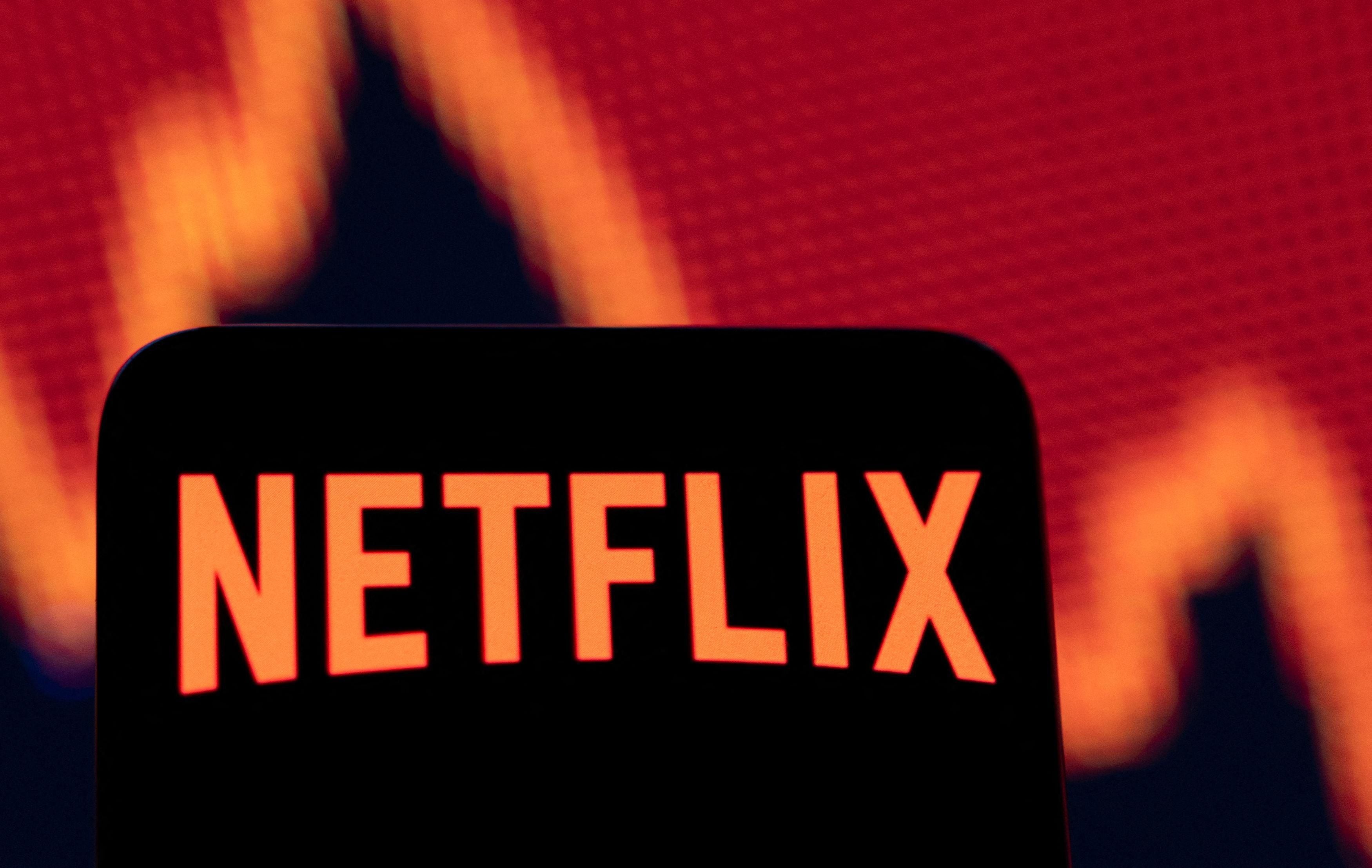 Netflix inicia cobrança de taxa de R$ 12,90 por usuário extra no