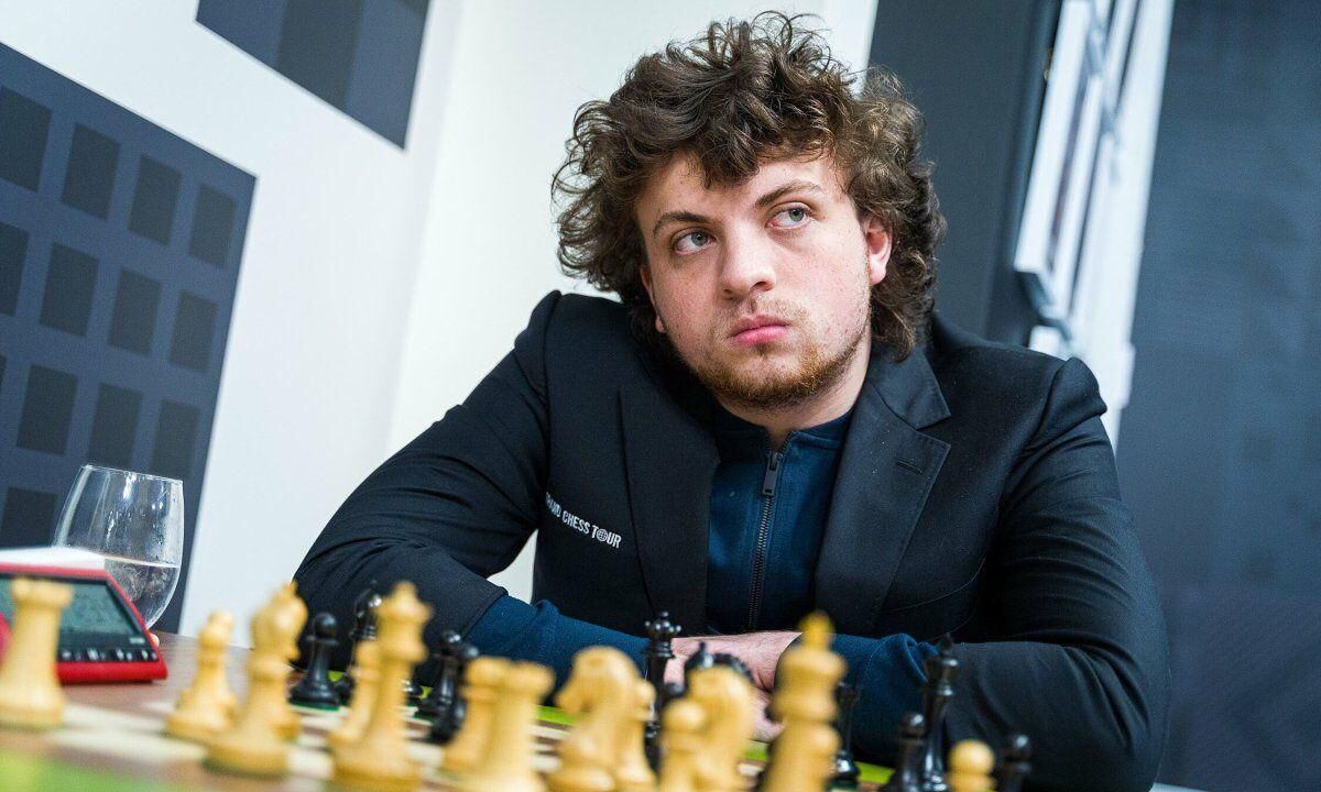 Hans Niemann abre processo de R$522 milhões contra Magnus Carlsen por  acusações de trapaça no xadrez - Estadão