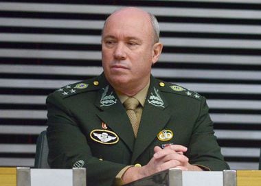 Bastidor: Exército está em choque e vai abandonar Cid, diz general - Estadão