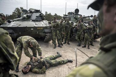 Tropas em Gotland durante um exercício de treinamento. Foto: Sergey Ponomarev/The New York Times