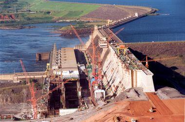 Usina hidrelétrica de Tucuruí, no Pará, construída no período da ditadura militar.