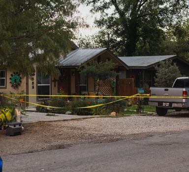 UVALDE, TX - MAY 24: The home of suspected gunman, 18-year-old Salvador Ramos, is cordoned off with police tape on May 24, 2022 in Uvalde, Texas. According to reports, Ramos killed 19 students and 2 adults in a mass shooting at Robb Elementary School before being fatally shot by law enforcement.   Jordan Vonderhaar/Getty Images/AFP
== FOR NEWSPAPERS, INTERNET, TELCOS & TELEVISION USE ONLY ==