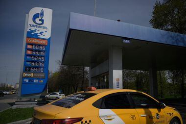 Posto de gasolina da produtora russa Gazprom Neft, em Moscou. Foto: Natalia Kolesnikova/AFP