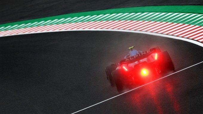 Ocon e Alonso celebram desempenho nos treinos e esperam GP emocionante no  Japão - Estadão