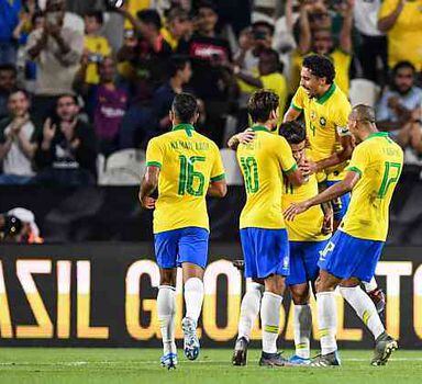 Brasil não marca gol de falta 'pra valer' há 6 anos. O que acontece? -  14/04/2020 - UOL Esporte