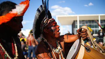 TEMPORAL  BRASÍLIA DF 07.06.2023  MARCO TEMPORAL /  JULGAMENTO STF  POLITICA OE  -  O Supremo Tribunal Federal (STF) retomou nesta quarta-feira (7) o julgamento sobre o marco temporal para demarcação de terras indígenas. O julgamento está sendo acompanhado por lideranças indígenas, que estarão no plenário da corte. Nesta semana, indígenas estão acampados na Esplanada dos Ministérios para acompanhar a sessão. No julgamento, os ministros discutem o chamado marco temporal. Pela tese, defendida por proprietários de terras, os indígenas somente teriam direito às terras que estavam em sua posse no dia 5 de outubro de 1988, data da promulgação da Constituição Federal, ou que estavam em disputa judicial na época.  FOTO WILTON JUNIOR/ ESTADÃO. Foto: Wilton Júnior / Estadão 