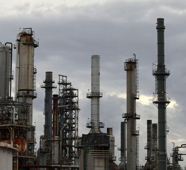 Emissions stacks at the Valero Energy Corp. oil refinery in Memphis, Tenn. on Feb. 16, . MUST CREDIT: Bloomberg photo by Luke Sharrett