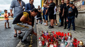 Homenagem a homem de origem cigana morto após abordagem policial em Teplice, na República Checa. Foto: Ondrej Hajek/CTK via AP