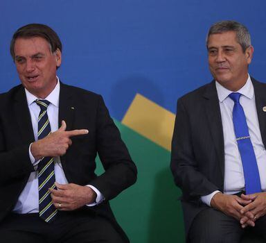 Jair Bolsonaro e Braga Netto, ex-ministro da Defesa; general é apontado como vice do presidente na eleição de 2022