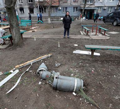 Russos teriam usado armas químicas em Mariupol, dizem forças ucranianas